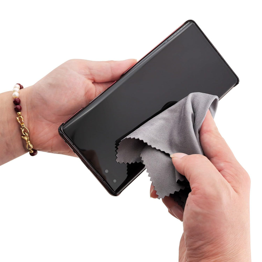 Cloths displayed to show 6 x 7 inch (15 x 18 cm) size