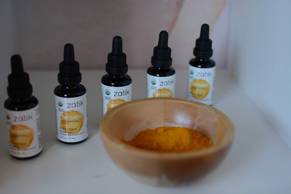 Graphic illustrating antioxidant benefits of turmeric and black seed oil
