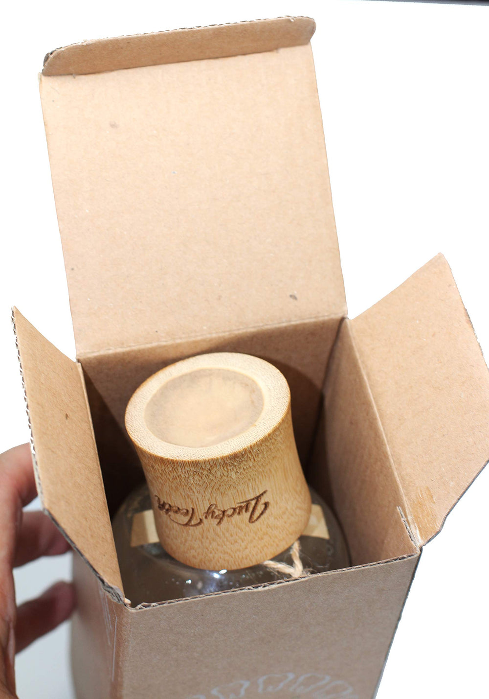 Plastic-free, zero-waste packaging for mouthwash